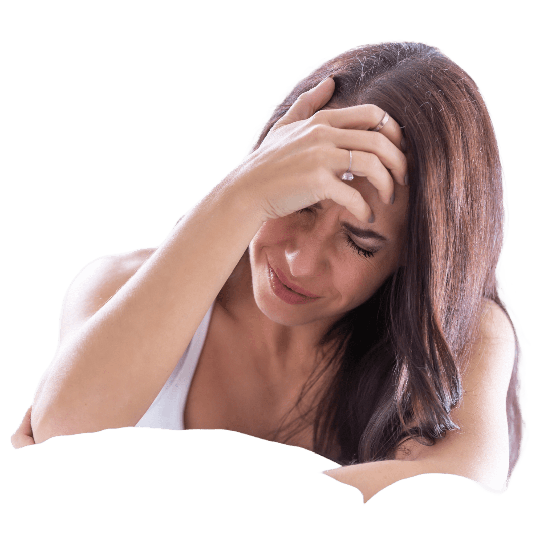 Frau im Bett, die schlecht geschlafen hat